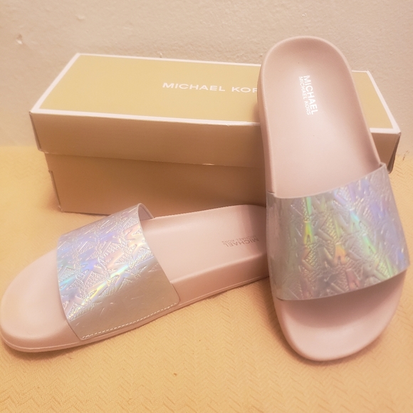 Brand New Michael Kors Gilmore Slides - Picture 1 of 5